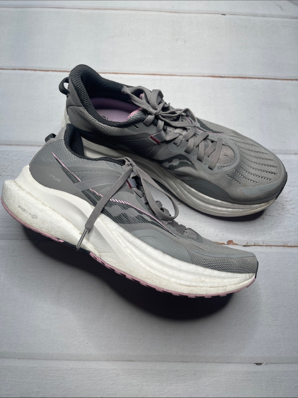 Saucony Tempus Running Shoes Women’s 9 Gray Sneakers 8 MM Offset